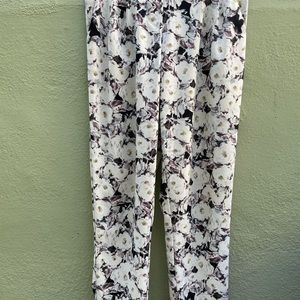 🌸Floral 🌼 print pants